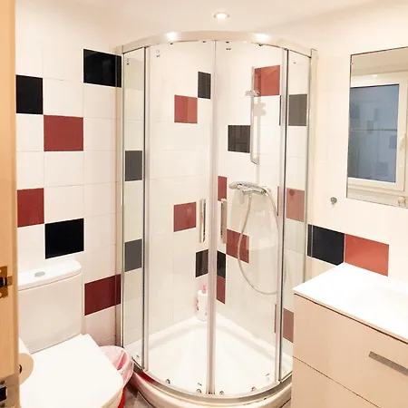 Apartment In Sants
