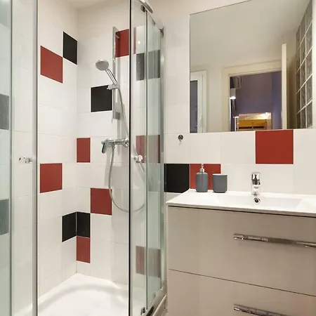 Apartment In Sants