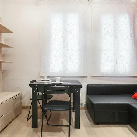 In Sants Apartment